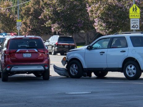 Jacksonville, FL – Car Crash at Atlantic Blvd and Professional Dr